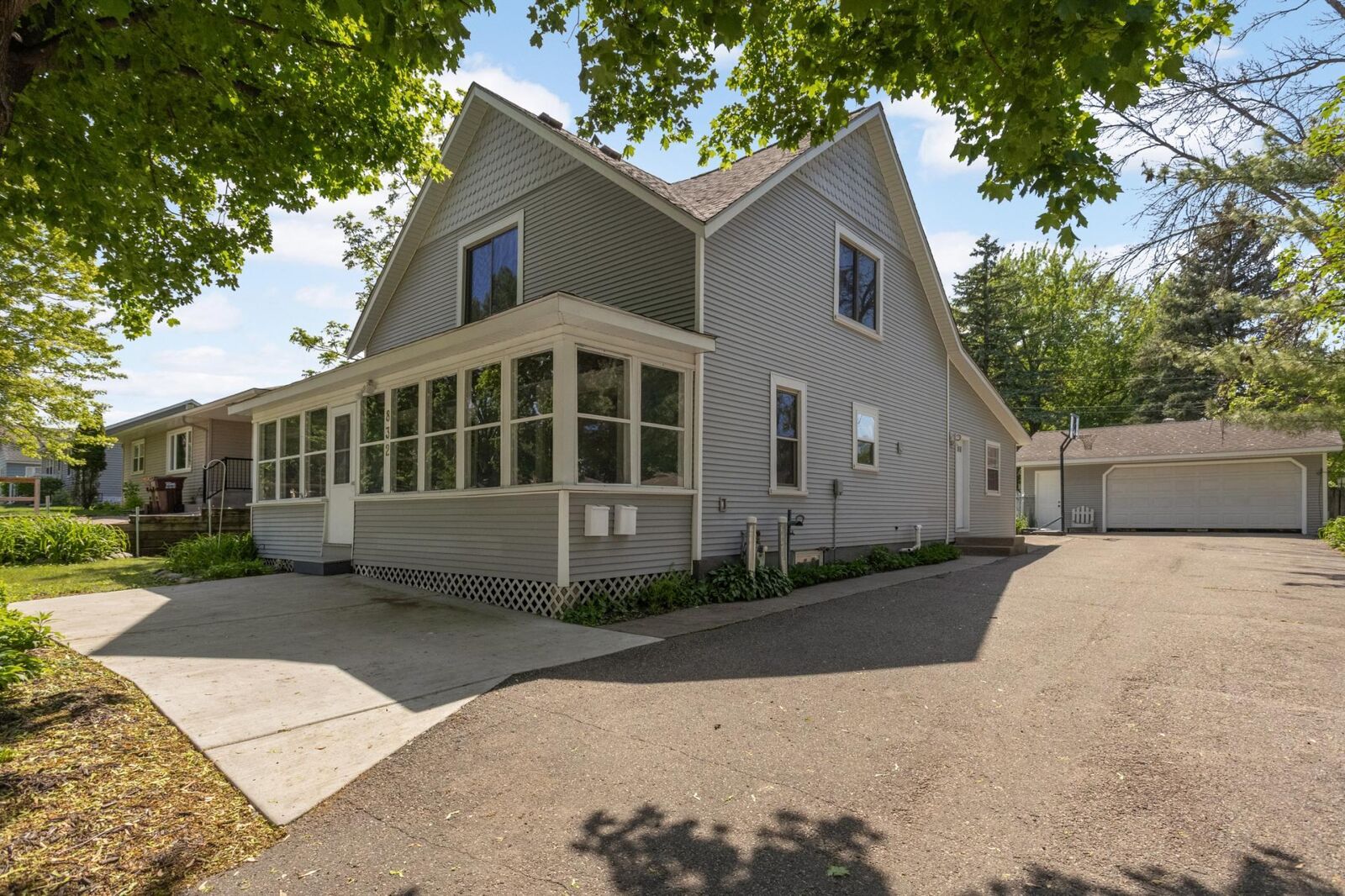 Property Photo:  832 Bailey Street  MN 55033 