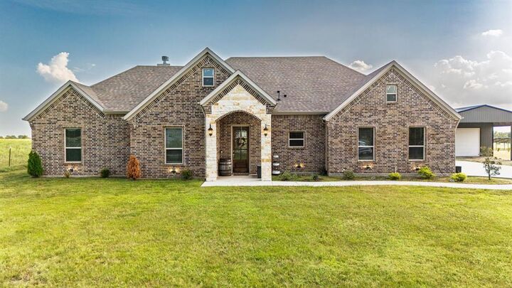 Property Photo:  1094 County Road 4850  TX 75452 