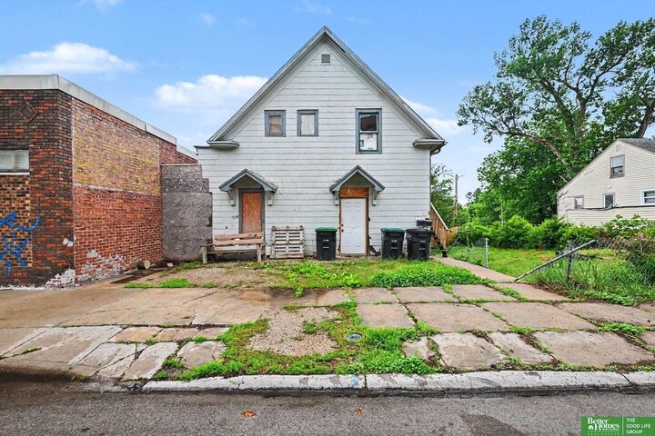 Property Photo:  4201 Grand Avenue  NE 68111 