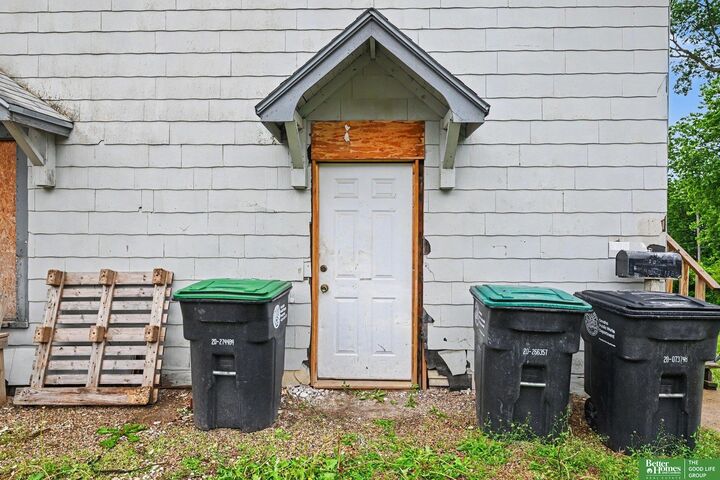 Property Photo: 4201 Grand Avenue NE 68111