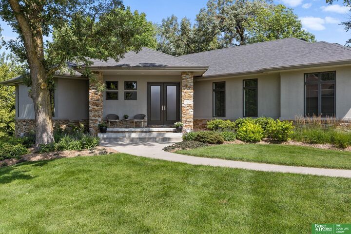 Property Photo:  10238 N 29th Court  NE 68122 