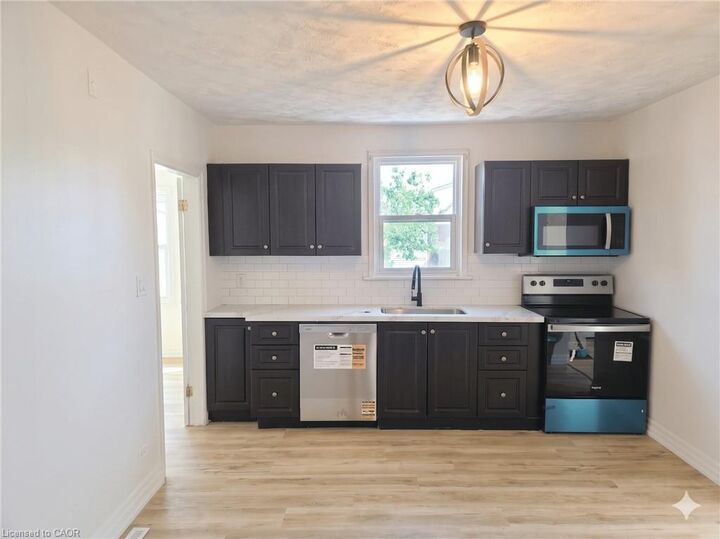 Property Photo: 13 Marlborough Avenue ON L2M 5T1