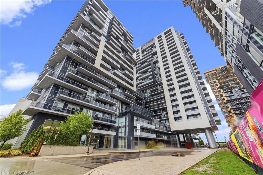 Property Photo:  2087 Fairview Street 2207  ON L7R 0E5 
