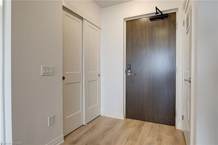 Property Photo:  101 Golden Eagle Road 607  ON N2V 1C3 
