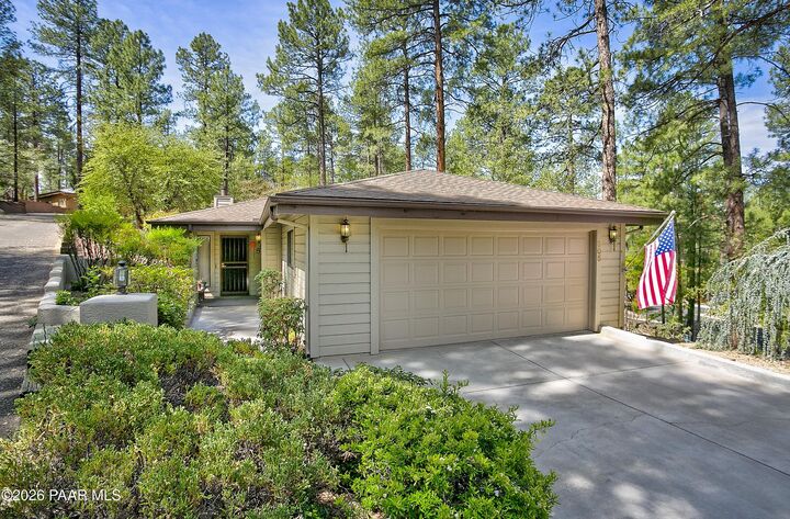 Property Photo: 305 Ridge Court AZ 86303