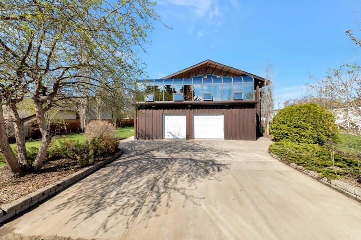 Property Photo:  106 1 Street W  SK S0M 3A0 