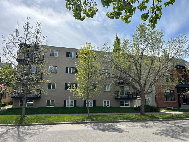 Property Photo:  823 1 Avenue NW 302  AB T2N 0A4 
