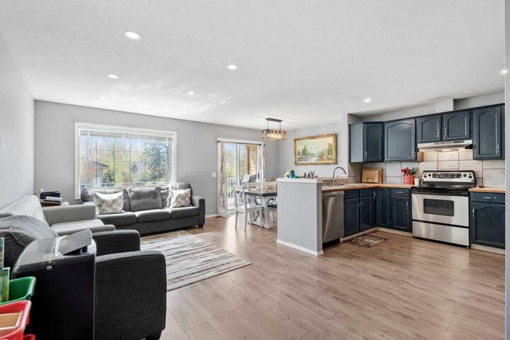 Property Photo: 224A 5 Avenue AB T1P 1B5