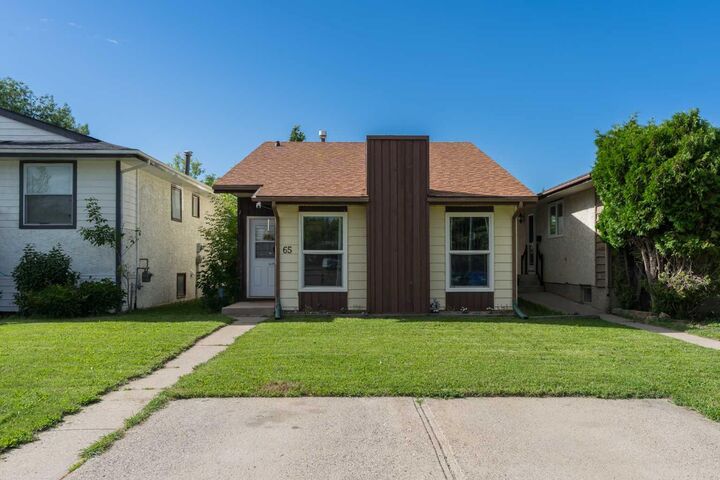 65 Princeton Crescent W — photo 1