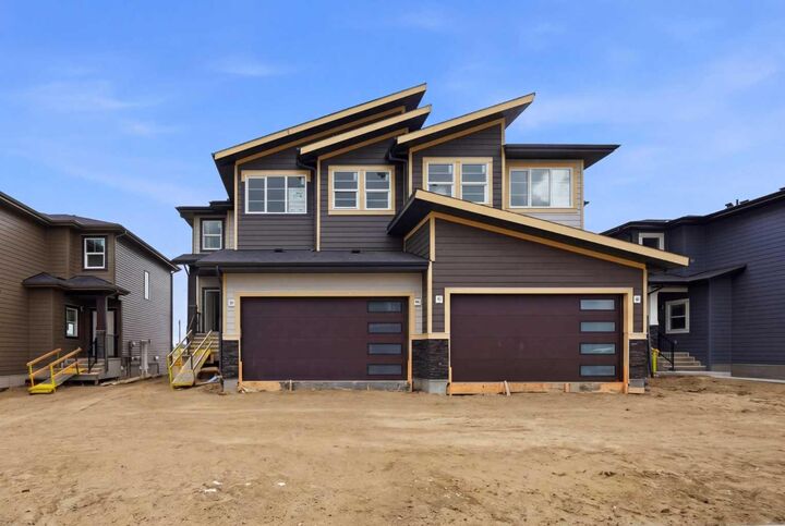 Property Photo:  34 Waterford Mews  AB T1X 3B4 