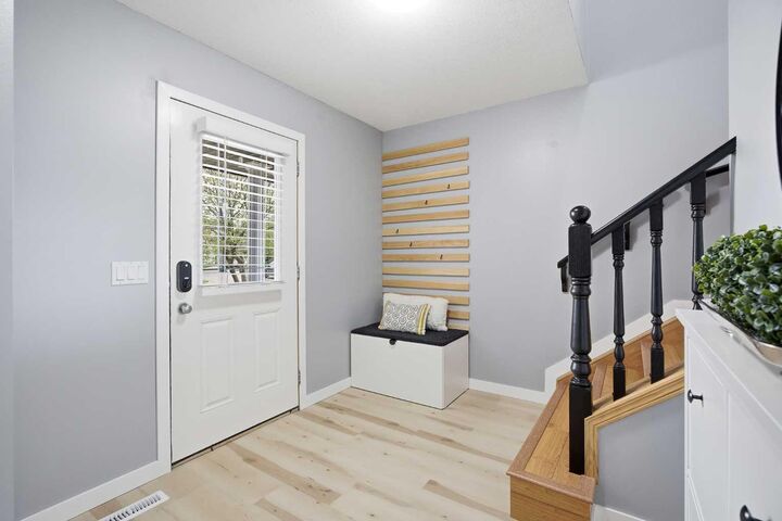 Property Photo:  67 Kingsland Heights SE  AB T4A 0A3 