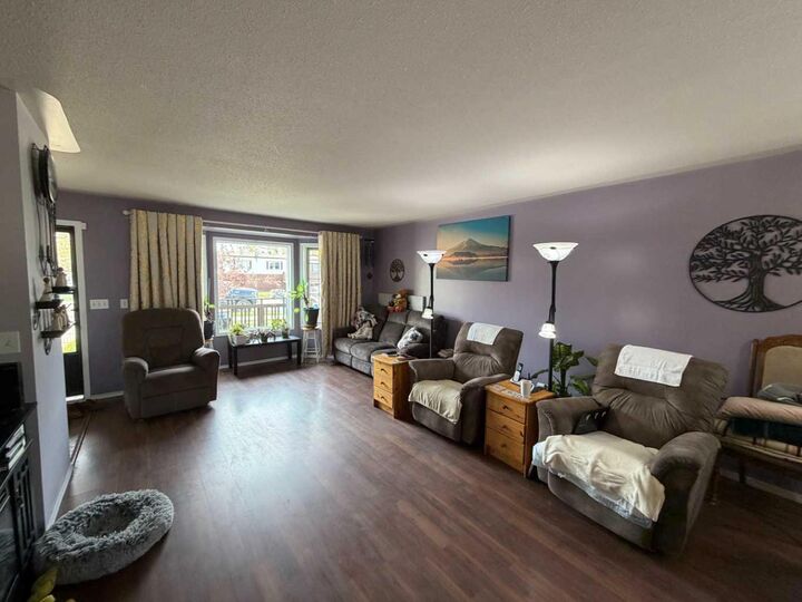 Property Photo:  4606B 48 Avenue  AB T4S 1M8 