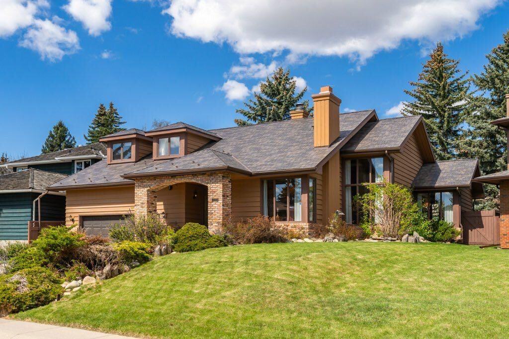 Property Photo: 152 Coach Grove Place SW AB T3H 1J2
