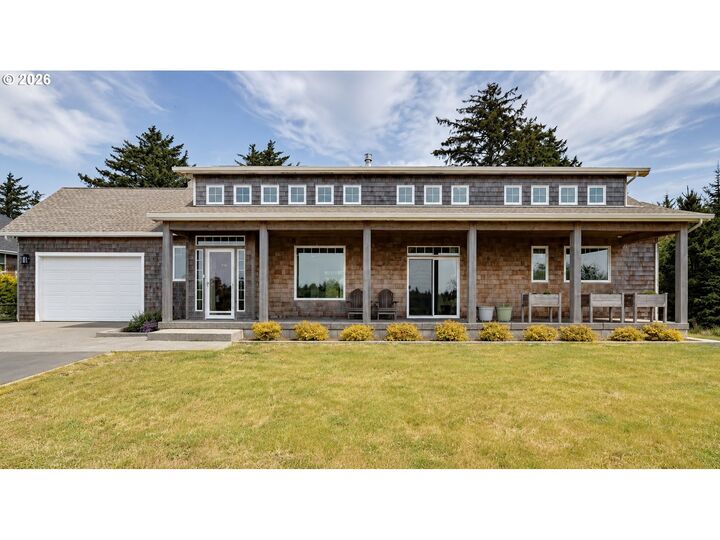 Property Photo: 33032 Pacific Bellevue Ln OR 97146