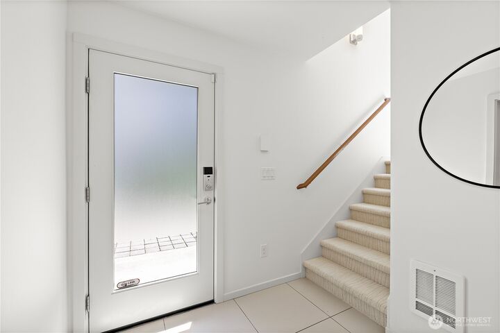 Property Photo: 705 18th Avenue S B WA 98144