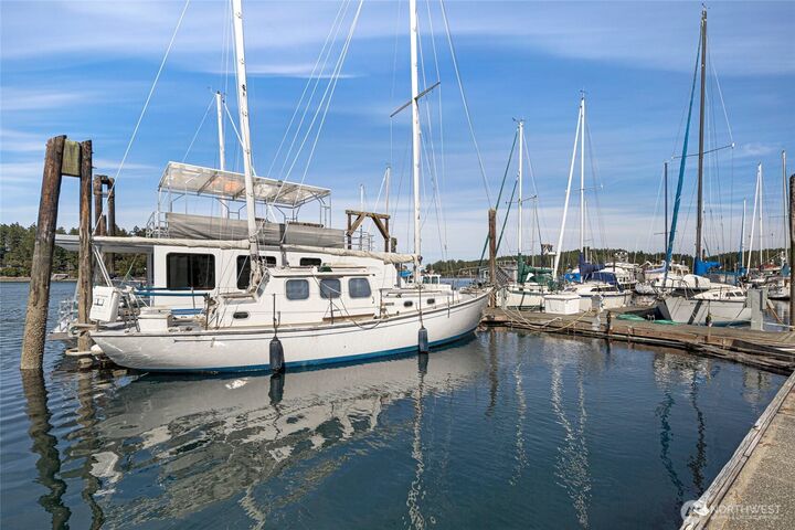 Property Photo:  620  Warbass Way 41  WA 98250 