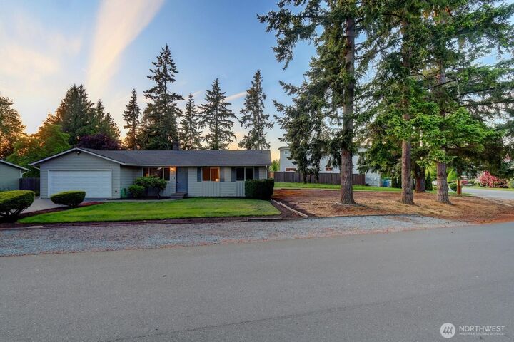 Property Photo:  8305  214th Place SW  WA 98026 