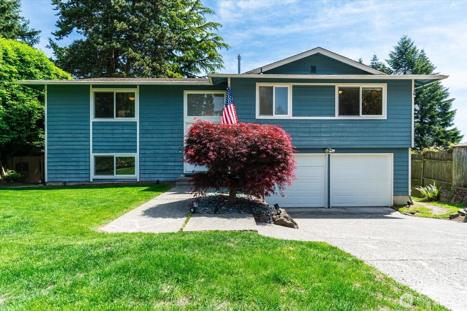 Property Photo:  9236 NE 136 Place  WA 98034 
