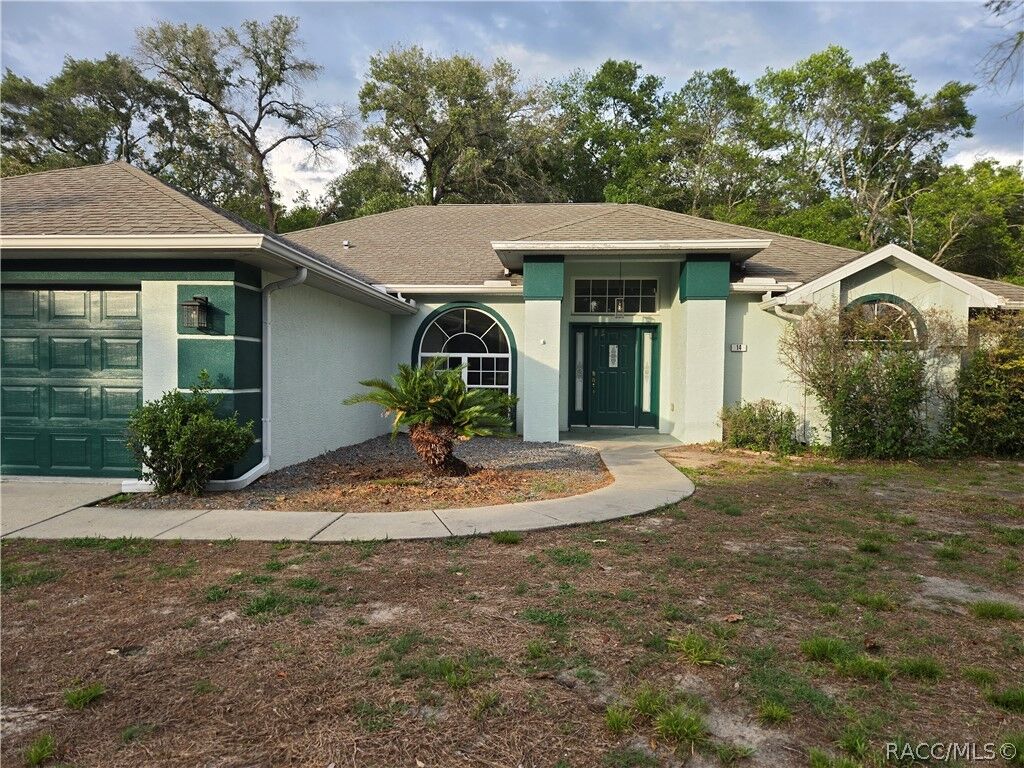 Property Photo:  14 Hollyhock Court  FL 34446 