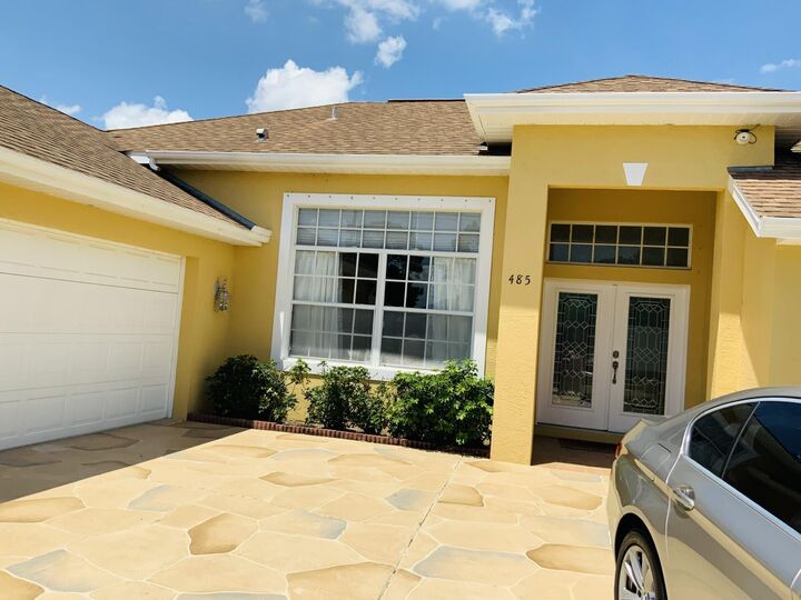 Property Photo:  485 SW Dagget Avenue  FL 34953 