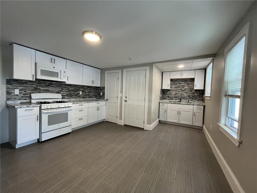 Property Photo:  217 State Street 2R  RI 02809 