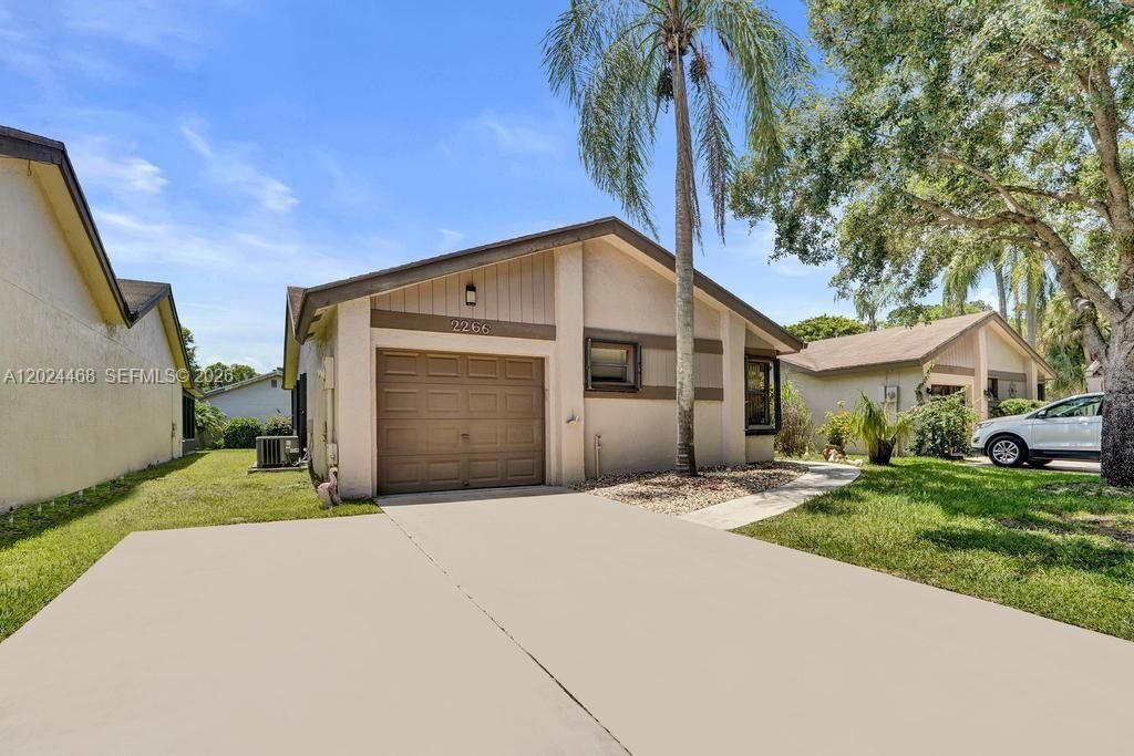 Property Photo:  2266 Seagrape Cir  FL 33066 