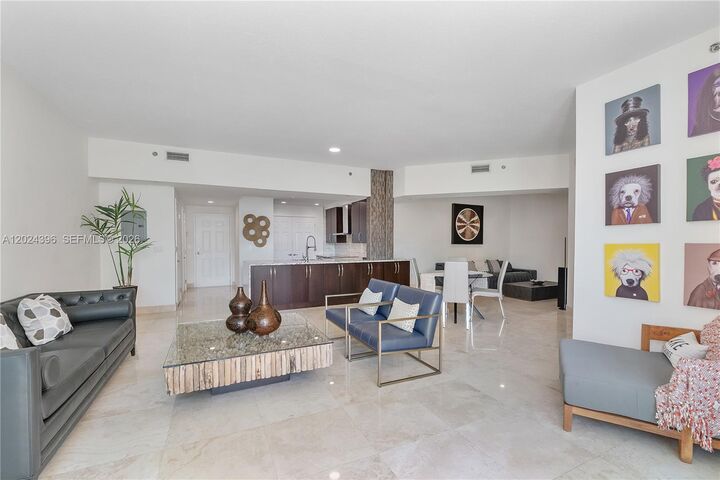 Property Photo: 1819 SE 17th St 501 FL 33316