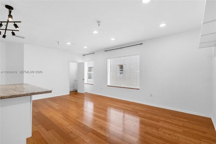 Property Photo: 1350 Pennsylvania Ave 207 FL 33139