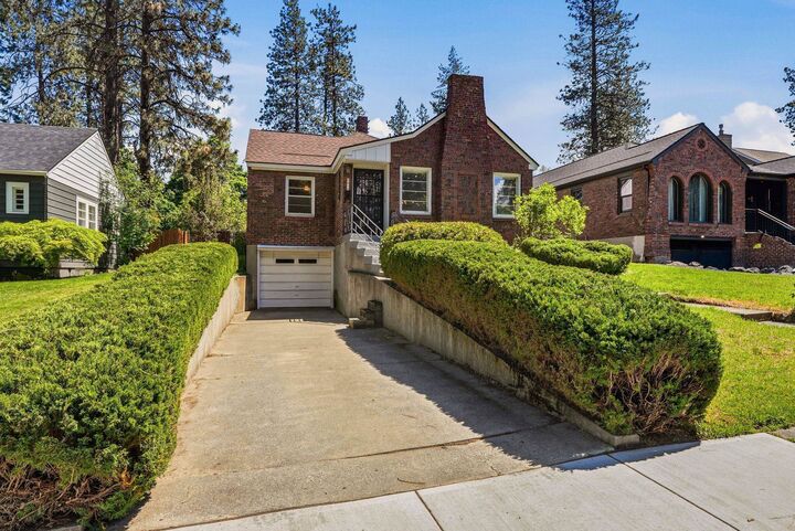 Property Photo:  2611 S Monroe St  WA 99203 