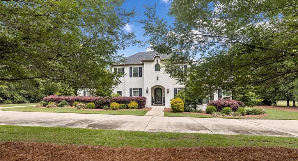 Property Photo:  807 Liveoak Trail  AL 36305 