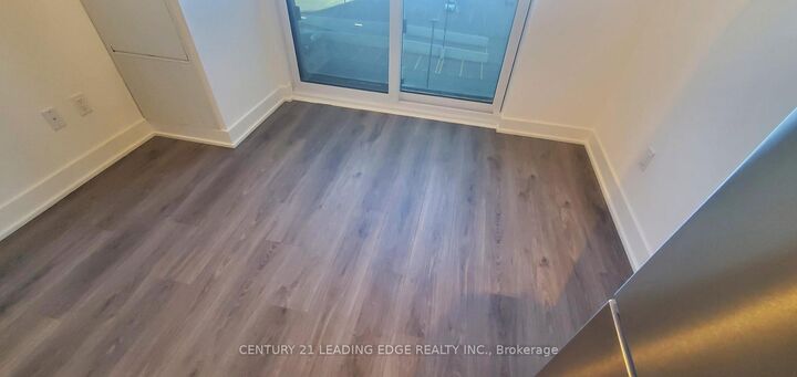 Property Photo: 2545 Simcoe Street N 803 ON L1L 0W3