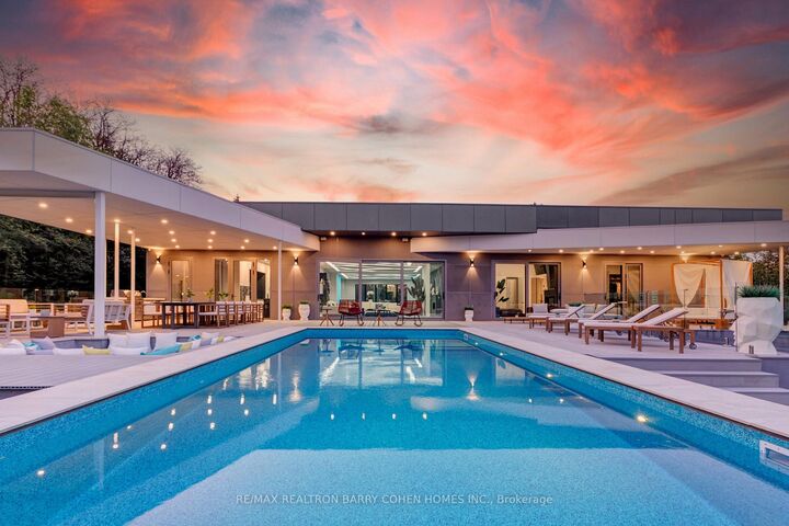 Property Photo:  23 Hunters Glen Road  ON L4G 6W4 