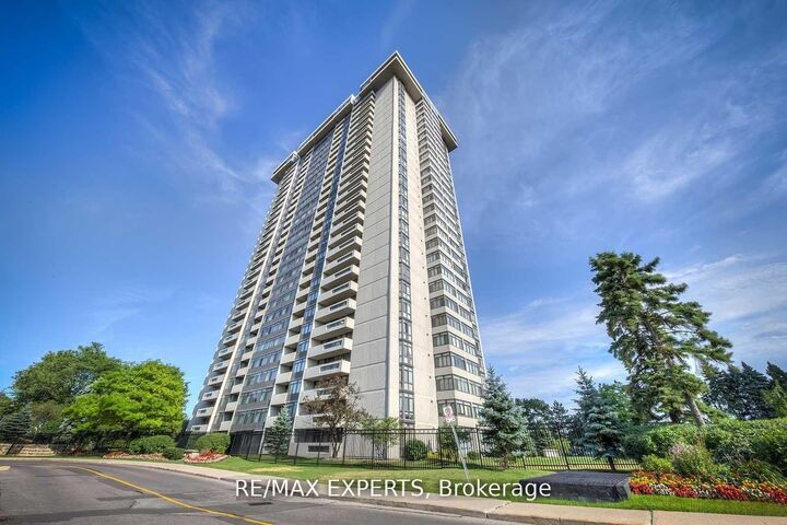 1555 Finch Avenue E 1108 — photo 1