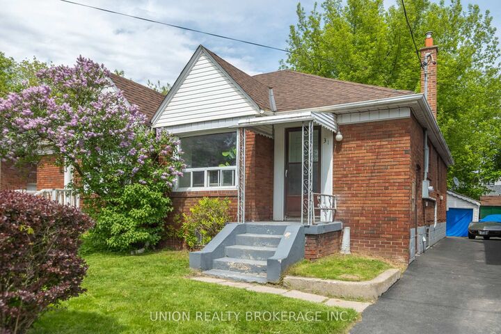 31 Thora Avenue — photo 1