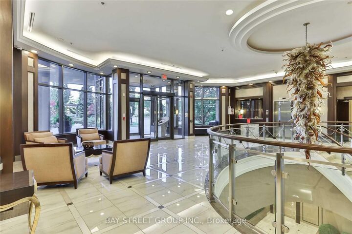 Property Photo: 133 Wynford Drive 1008 ON M3C 0J5