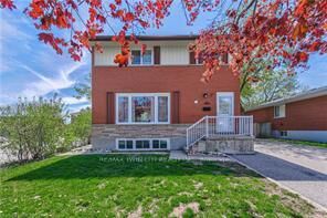 Property Photo: 37 Gottscheer Court ON N2M 3L3