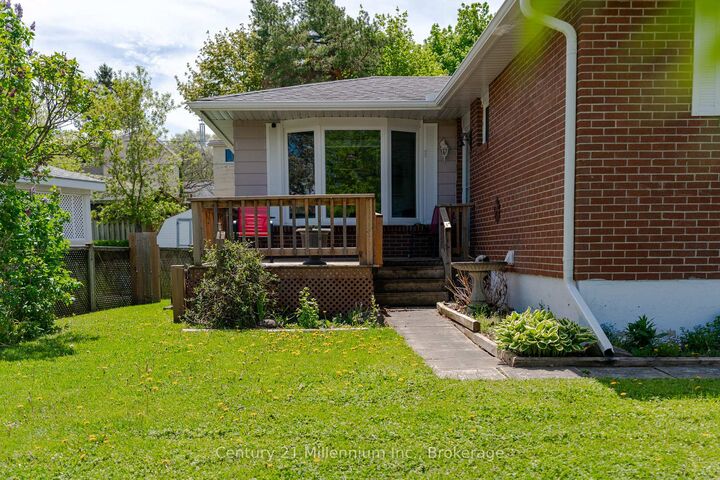 Property Photo: 1025 12th Street E ON N4K 5V4