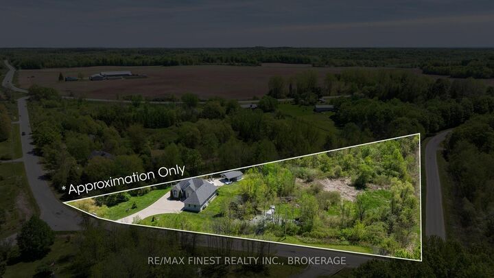 Property Photo: 1747 Hitchcock Drive ON K0H 1X0