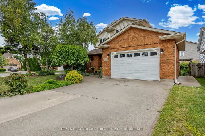 7543 Merritt Avenue — photo 1