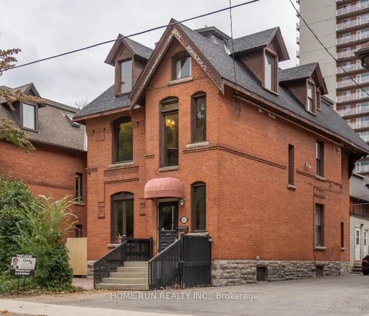 431 Gilmour Street — photo 1