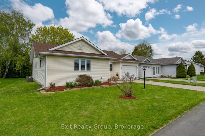 Property Photo: 7 Cretney Drive ON K0K 3L0