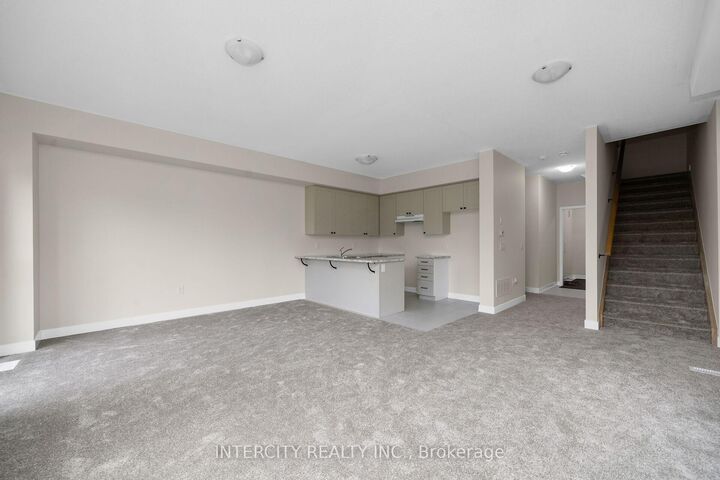 Property Photo: 116 Gordon Street Blk 7 Unit 5 ON L9V 3Y1