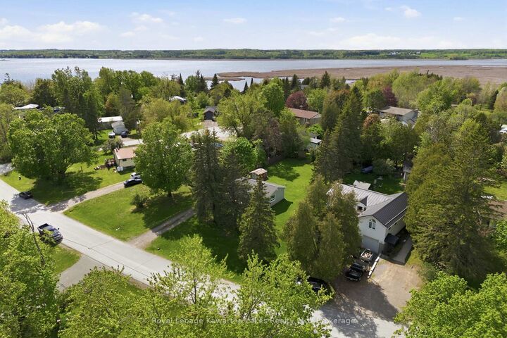 Property Photo: 16 Marilyn Crescent ON K0L 1T0