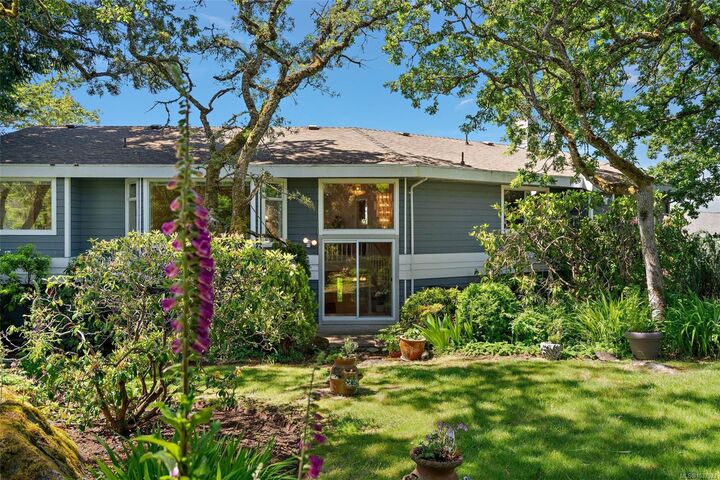 Property Photo:  858 Maltwood Terr  BC V8X 5C7 