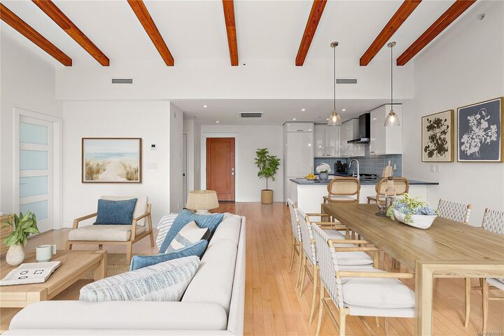 Property Photo: 916 Lyall St #603 BC V9A 5E6