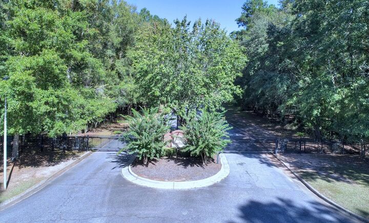 Property Photo:  2304 Pineridge Lane  GA 31707 