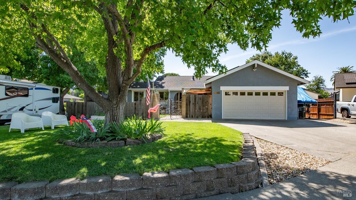 Property Photo: 400 Corte Cadiz CA 95688