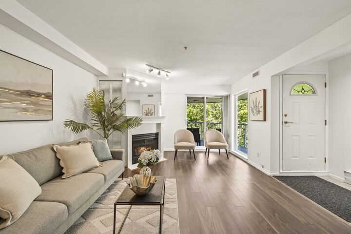 Property Photo: 1406 W 73rd Avenue 302 BC V6P 3E8