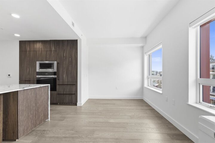 Property Photo: 3590 W 39th Avenue 305 BC V6N 3A5