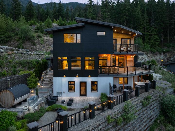 Property Photo: 1305 Eagle Drive BC V0N 2L1